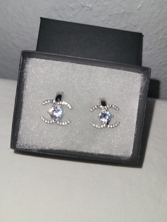 Chanel Style Earrings - Picture 3 of 5